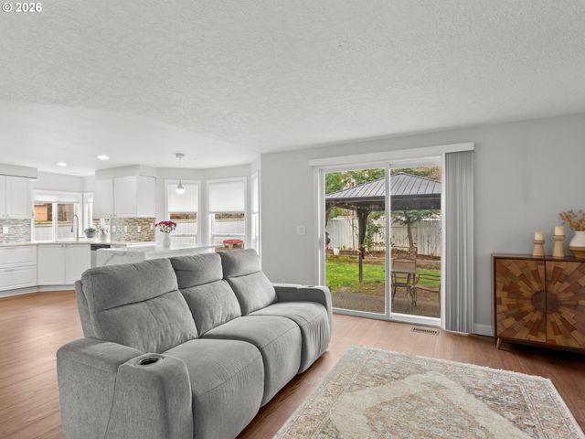 16802 Se 32ND St, Vancouver, WA 98683