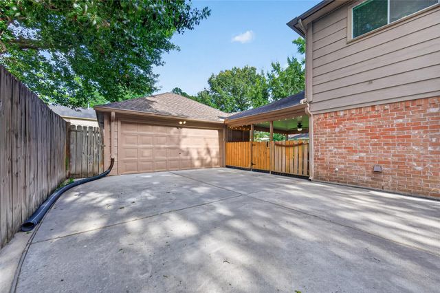 14618 N Eldridge Parkway, Houston, TX 77070