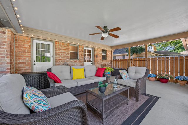 14618 N Eldridge Parkway, Houston, TX 77070