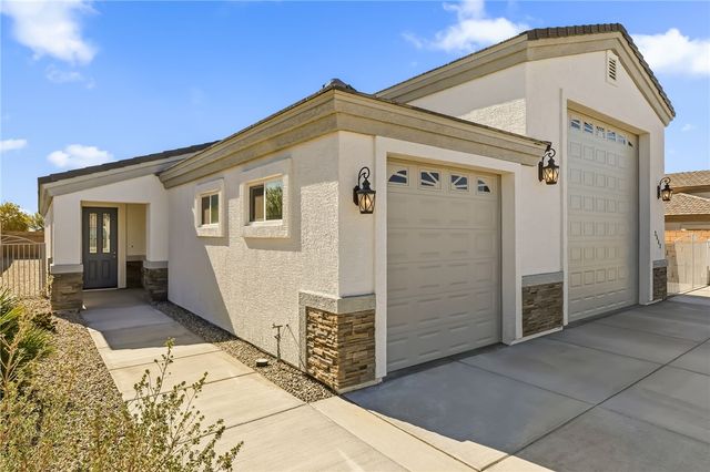 2542 E Alterna Drive, Fort Mohave, AZ 86426