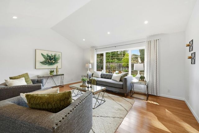 2784 Doverton Square, Mountain View, CA 94040