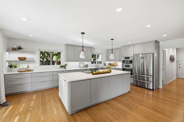 2784 Doverton Square, Mountain View, CA 94040