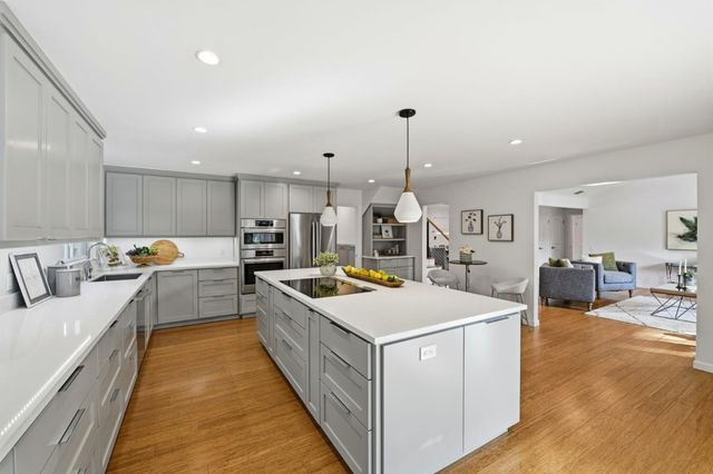 2784 Doverton Square, Mountain View, CA 94040