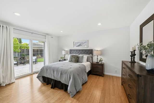 2784 Doverton Square, Mountain View, CA 94040