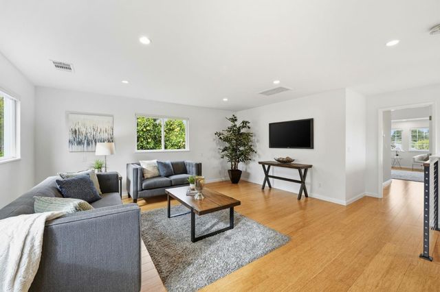 2784 Doverton Square, Mountain View, CA 94040