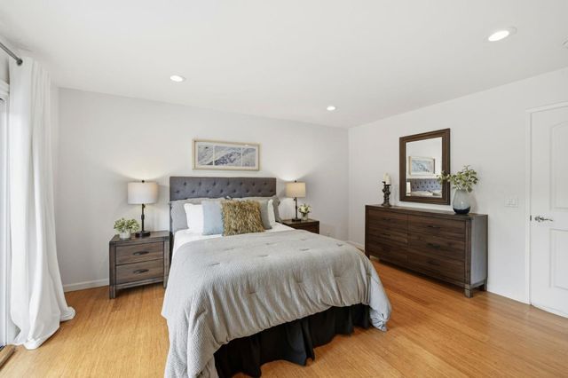 2784 Doverton Square, Mountain View, CA 94040