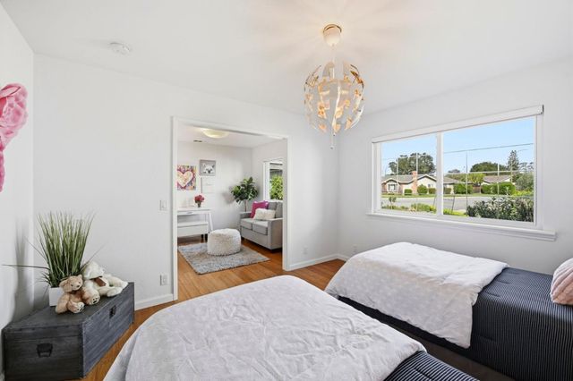 2784 Doverton Square, Mountain View, CA 94040