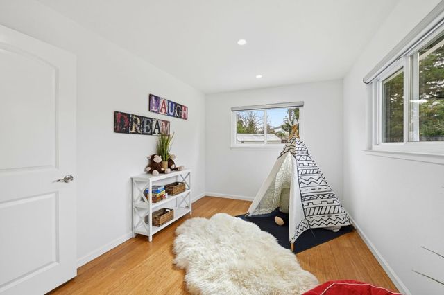 2784 Doverton Square, Mountain View, CA 94040