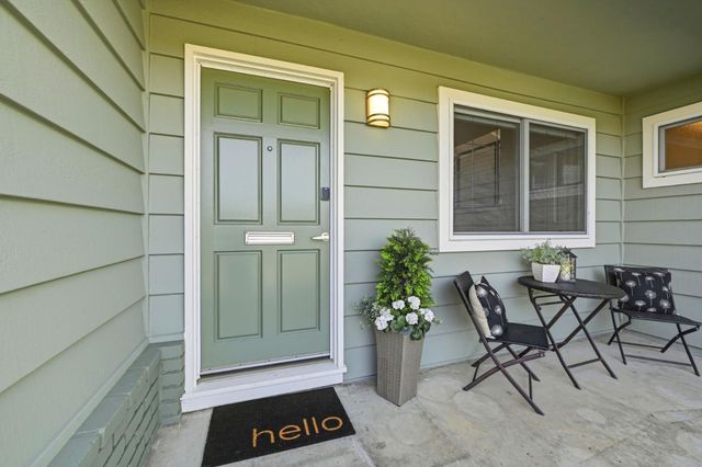 2784 Doverton Square, Mountain View, CA 94040