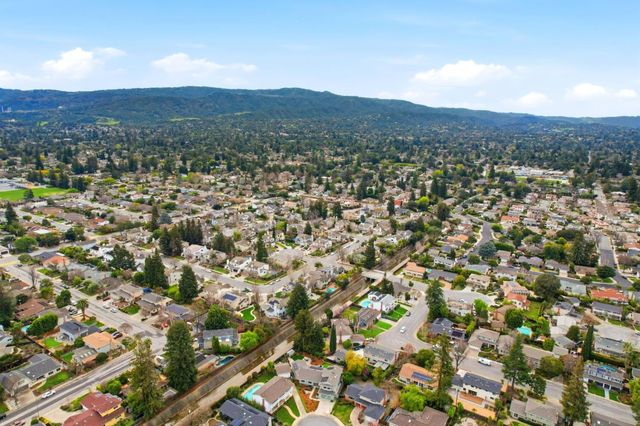 2784 Doverton Square, Mountain View, CA 94040