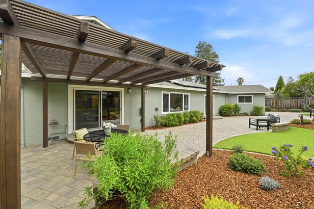 2784 Doverton Square, Mountain View, CA 94040