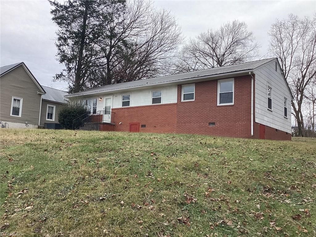 323 Coltrane Avenue, High Point, NC 27260