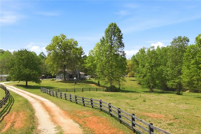 199 Williams Farm Road, Westminster, SC 29693