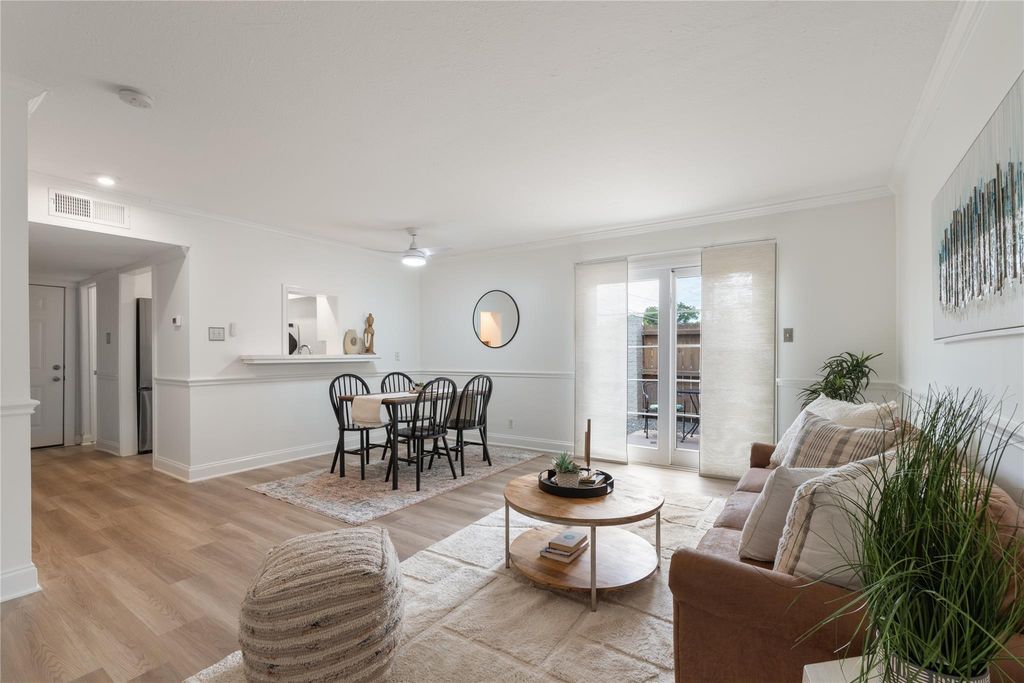 2122 Hancock DR 103, Austin, TX 78756
