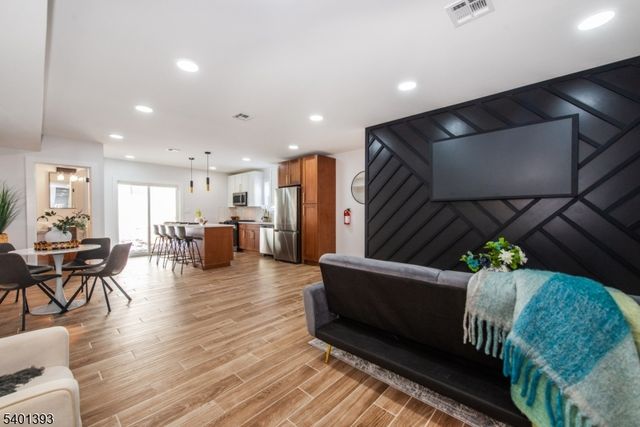 227 21St St, Irvington Twp., NJ 07111