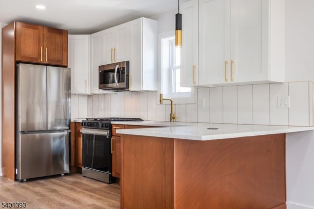 227 21St St, Irvington Twp., NJ 07111