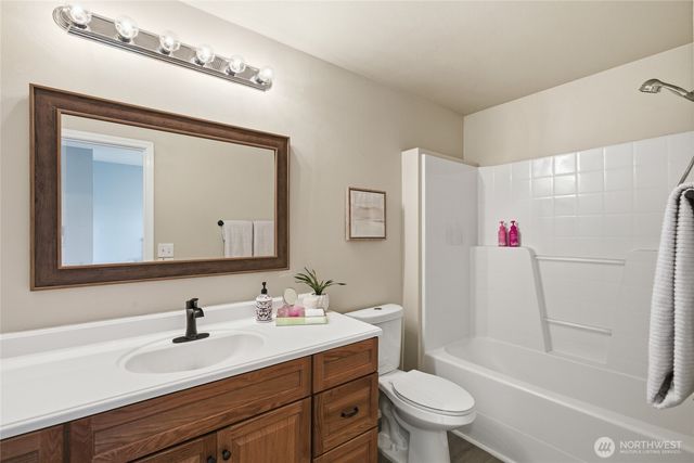 14320 55th Avenue W, Edmonds, WA 98026