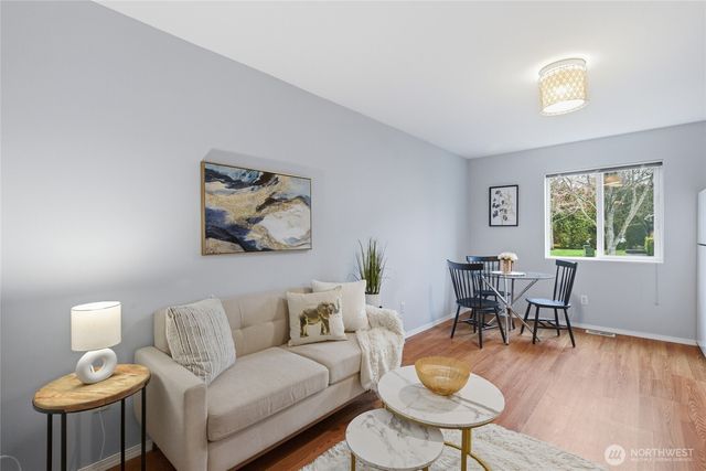 14320 55th Avenue W, Edmonds, WA 98026