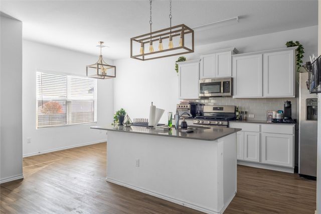 313 Majestic Cedar DR, Liberty Hill, TX 78642