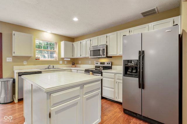 8304 Portside Drive, Avon, IN 46123