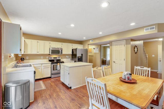 8304 Portside Drive, Avon, IN 46123