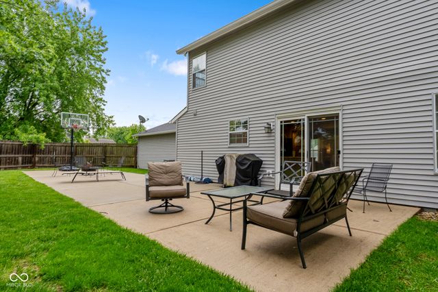8304 Portside Drive, Avon, IN 46123