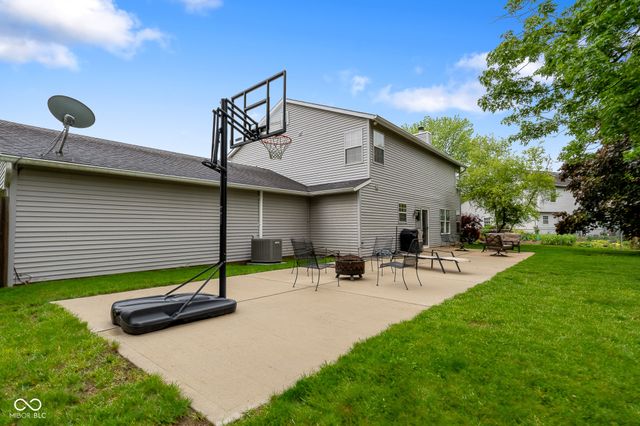 8304 Portside Drive, Avon, IN 46123