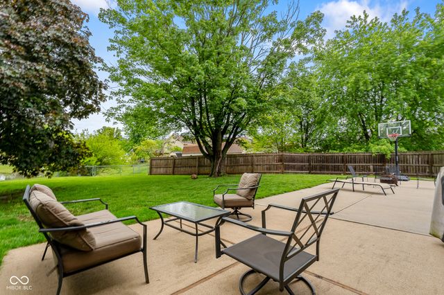 8304 Portside Drive, Avon, IN 46123