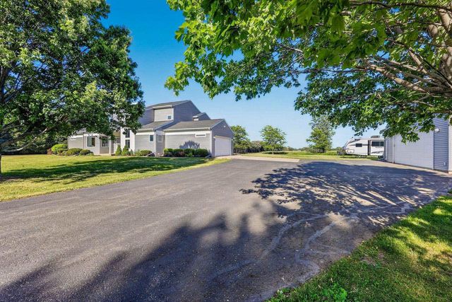 782 Center Road, Stoughton, WI 53589
