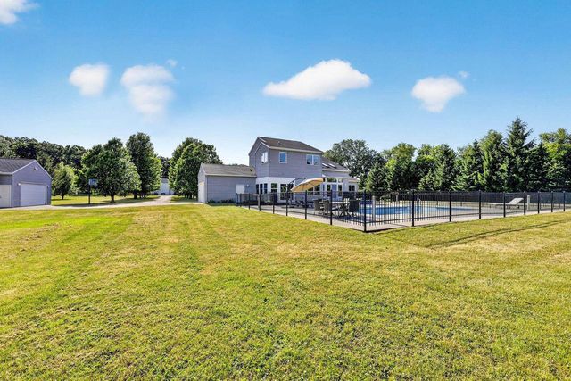 782 Center Road, Stoughton, WI 53589