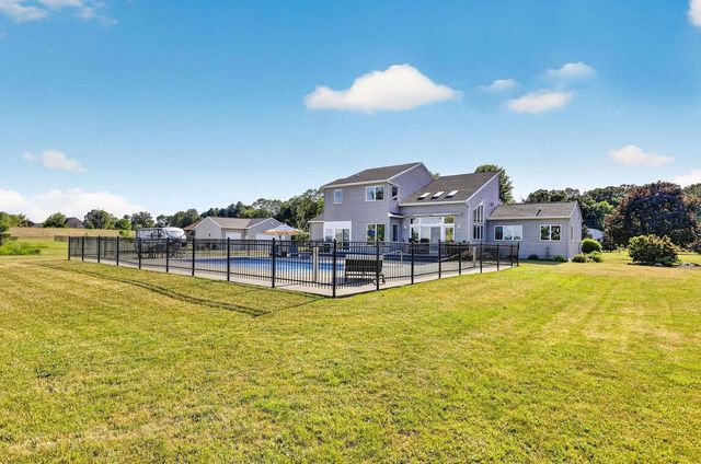 782 Center Road, Stoughton, WI 53589