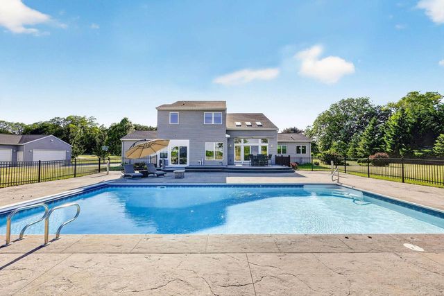 782 Center Road, Stoughton, WI 53589