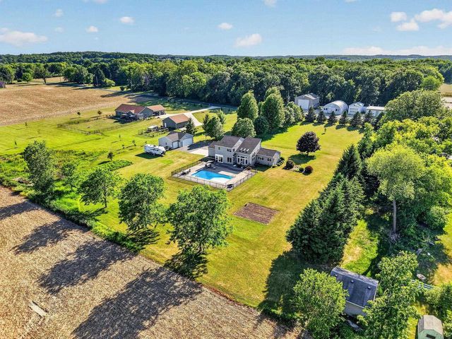 782 Center Road, Stoughton, WI 53589