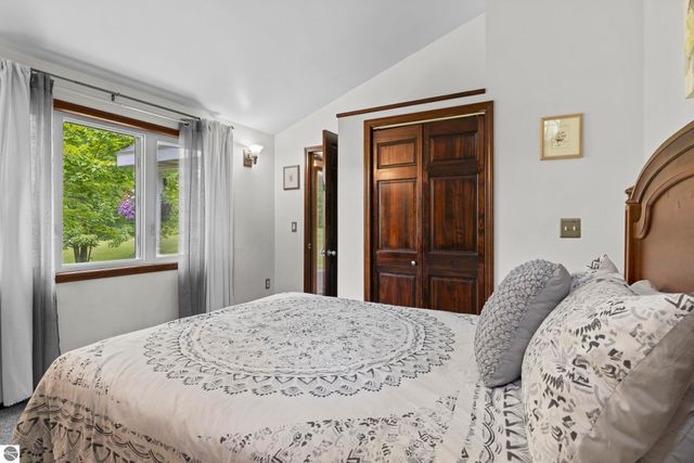 16966 Maple Drive, Leroy, MI 49655