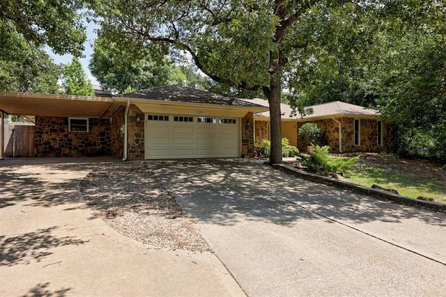 1600 Ridgecrest Road, Edmond, OK 73013