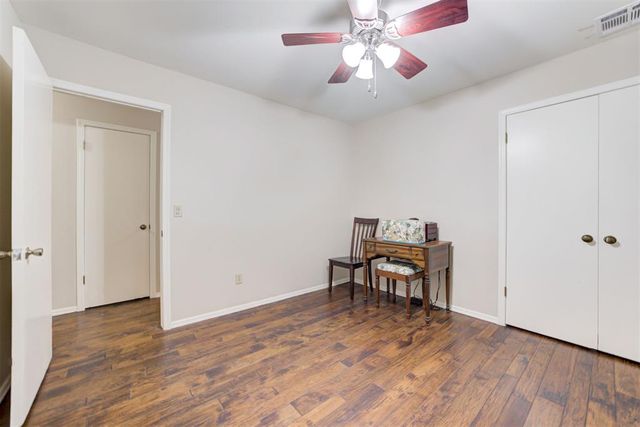 1600 Ridgecrest Road, Edmond, OK 73013