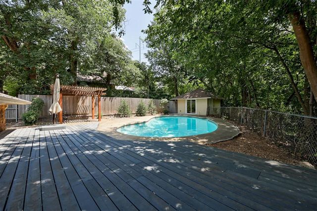 1600 Ridgecrest Road, Edmond, OK 73013
