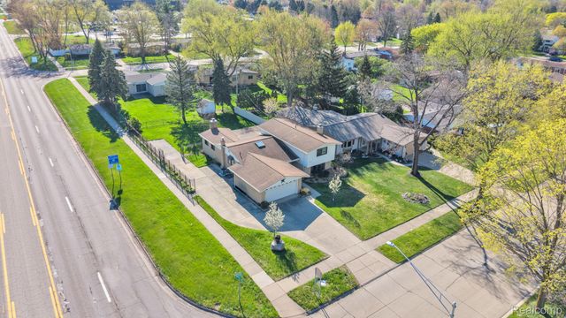 9498 Bassett Street, Livonia, MI 48150
