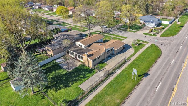 9498 Bassett Street, Livonia, MI 48150