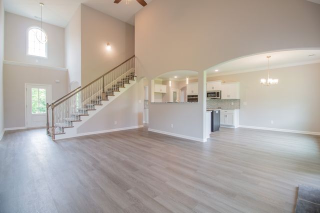 251 Bellshire Dr, Clarksville, TN 37043