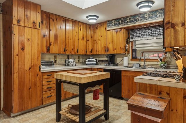 10 Coleman Avenue, Elmira, NY 14905