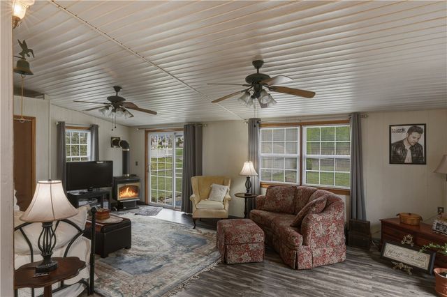 10 Coleman Avenue, Elmira, NY 14905