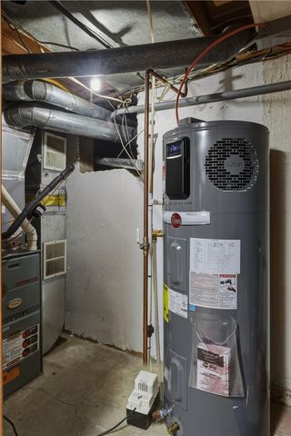 10 Coleman Avenue, Elmira, NY 14905