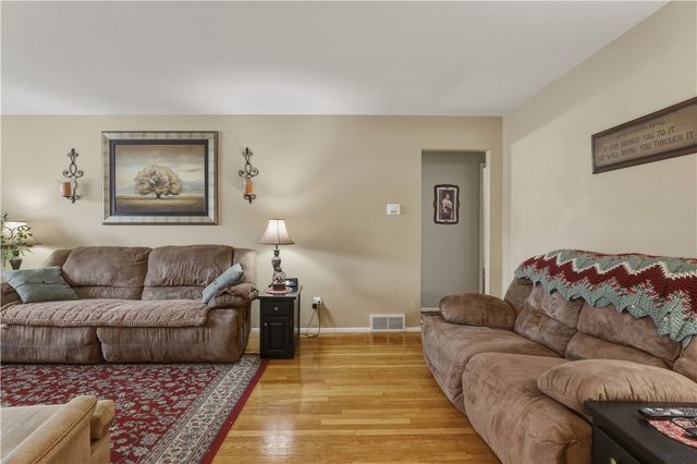 10 Coleman Avenue, Elmira, NY 14905