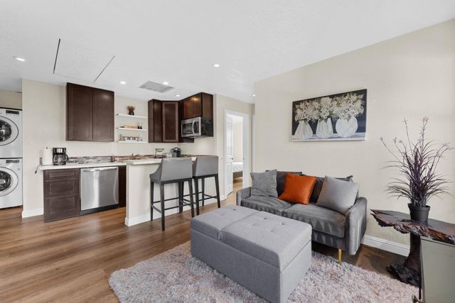 1131 Luchessi Drive, San Jose, CA 95118