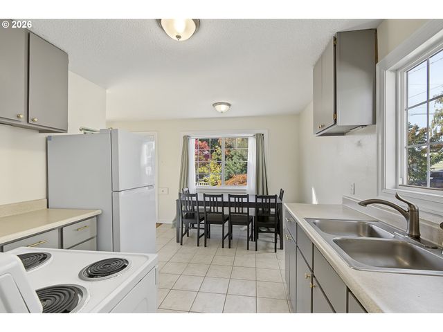 3604 Se 64TH Ave, Portland, OR 97206