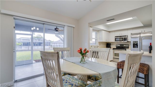 2411 SE 8th PL, Cape Coral, FL 33990