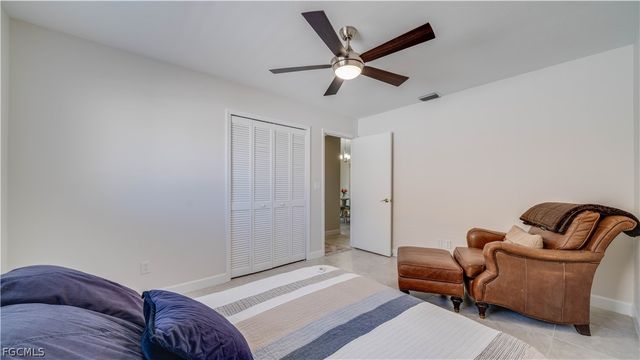 2411 SE 8th PL, Cape Coral, FL 33990