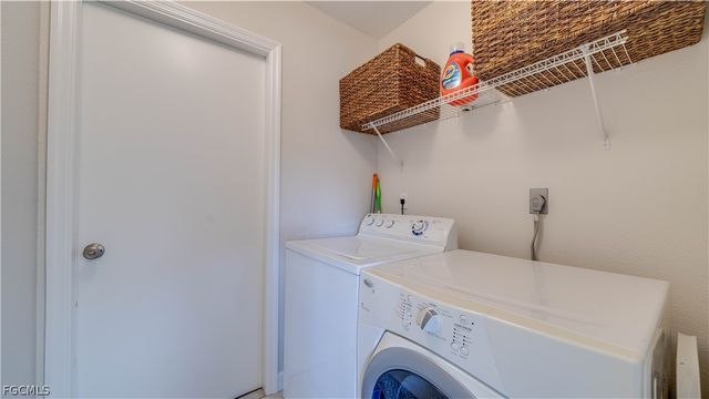 2411 SE 8th PL, Cape Coral, FL 33990