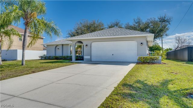 2411 SE 8th PL, Cape Coral, FL 33990
